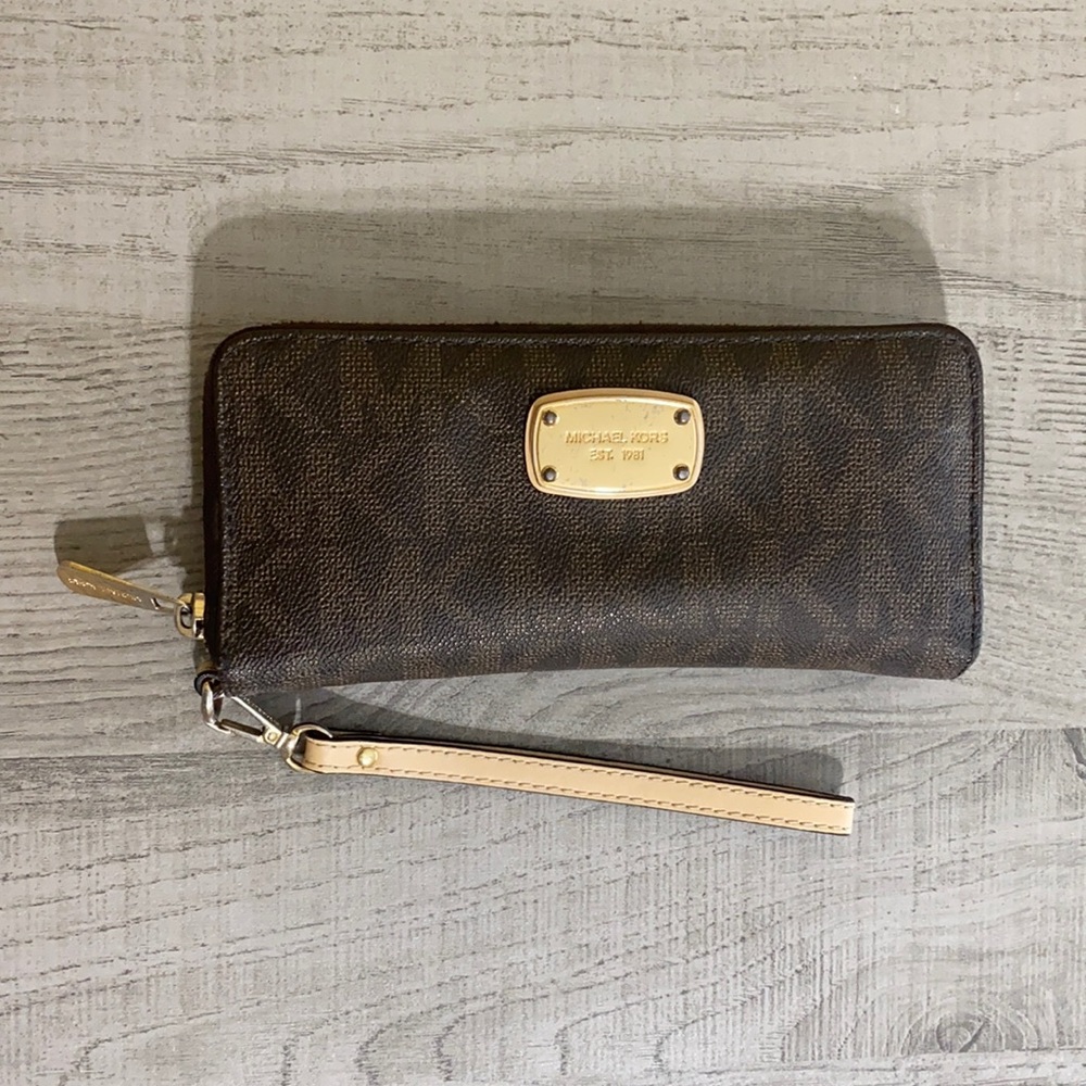 michael kors jet set continetal brown long wallet